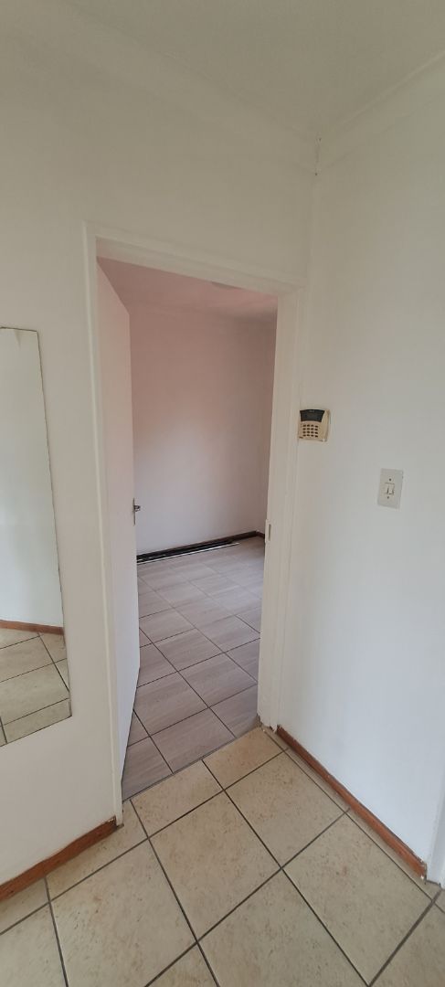 To Let 2 Bedroom Property for Rent in Greenshields Park Eastern Cape